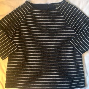 Banana Republic navy w speckles white/silver stripes knit 3/4 sleeve lined top